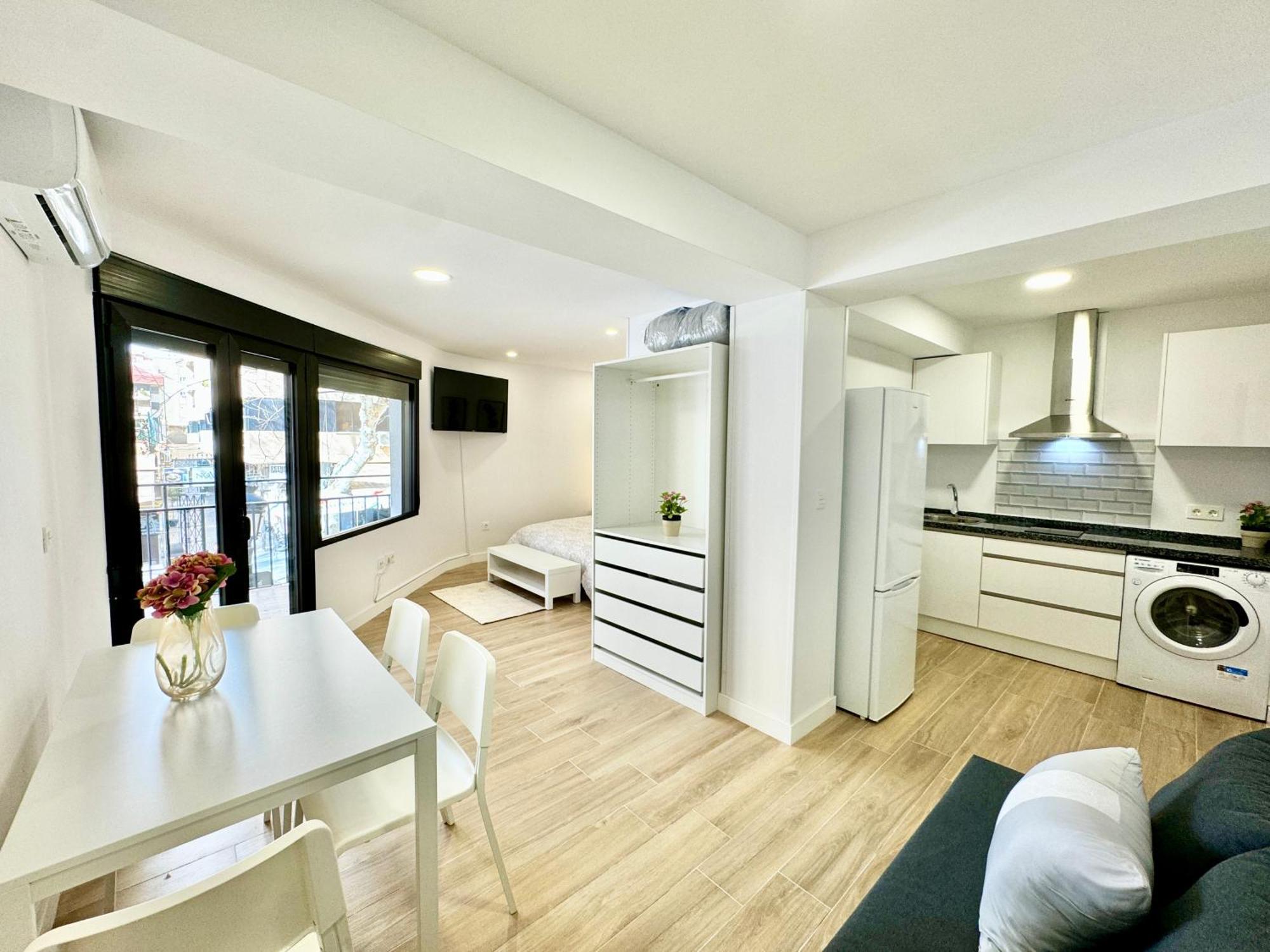 Amazing Seaside Studio By Eaw Homes Марбелья Екстер'єр фото